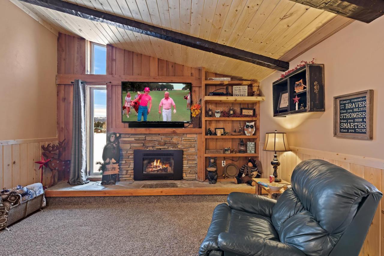 Huckleberry Hollow By Kabino Hot Tub Firepit Ps2 Satellite Grill Wifi Golf Course Island Park Bagian luar foto